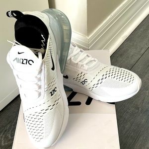 Nike Air Max 270 - women’s size 10 - brand new in box - never worn